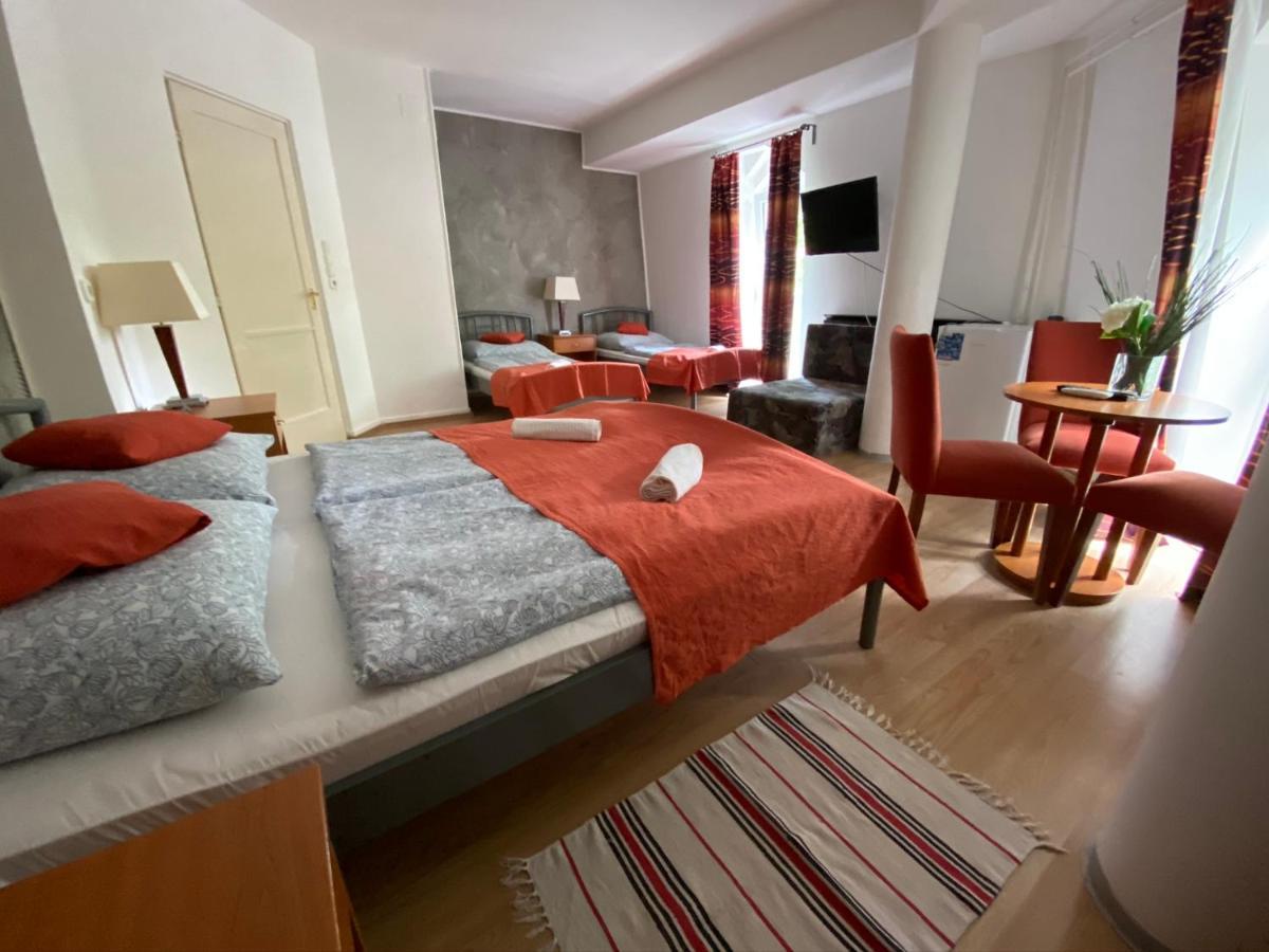 Belvarosi Panzio B&B Siófok