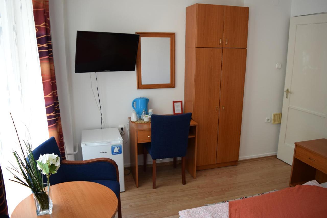 Bed & Breakfast Belvarosi Panzio