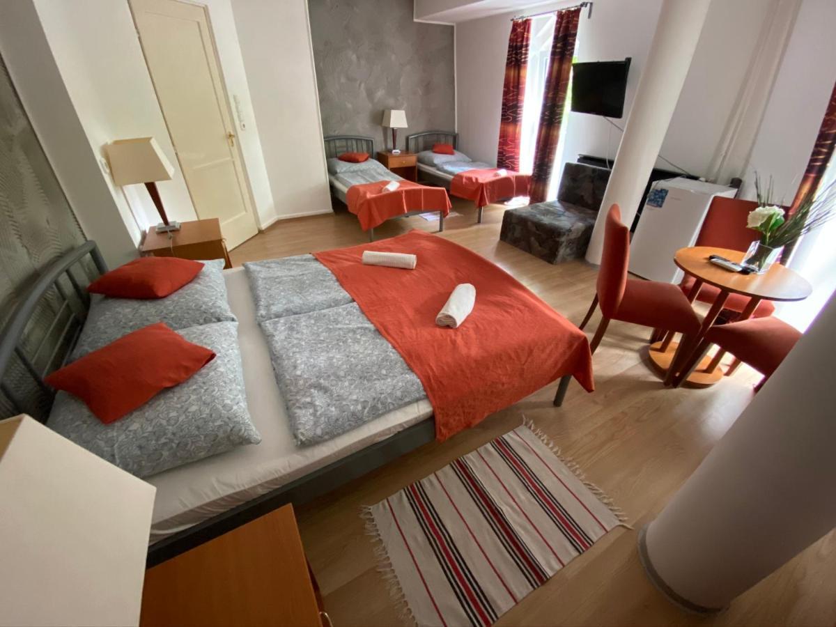 Belvarosi Panzio Bed & Breakfast Siofok